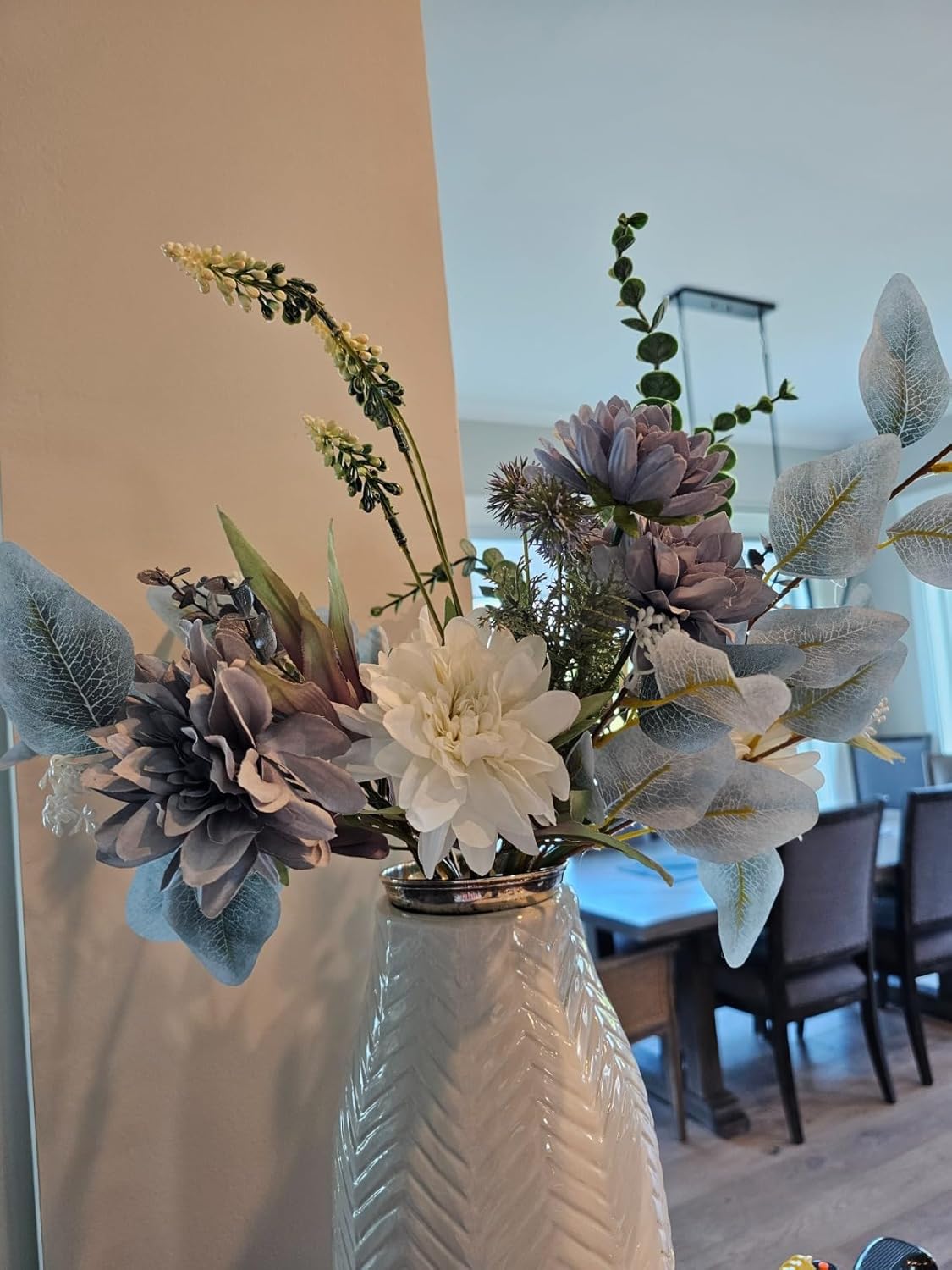 19.88-Inch Artificial Handheld Floral Bouquet｜Nordic Blue & White Faux Silk Flower Arrangement with Greenery｜For Wedding, Table Centerpiece, Vase Display, or Gift Decoration