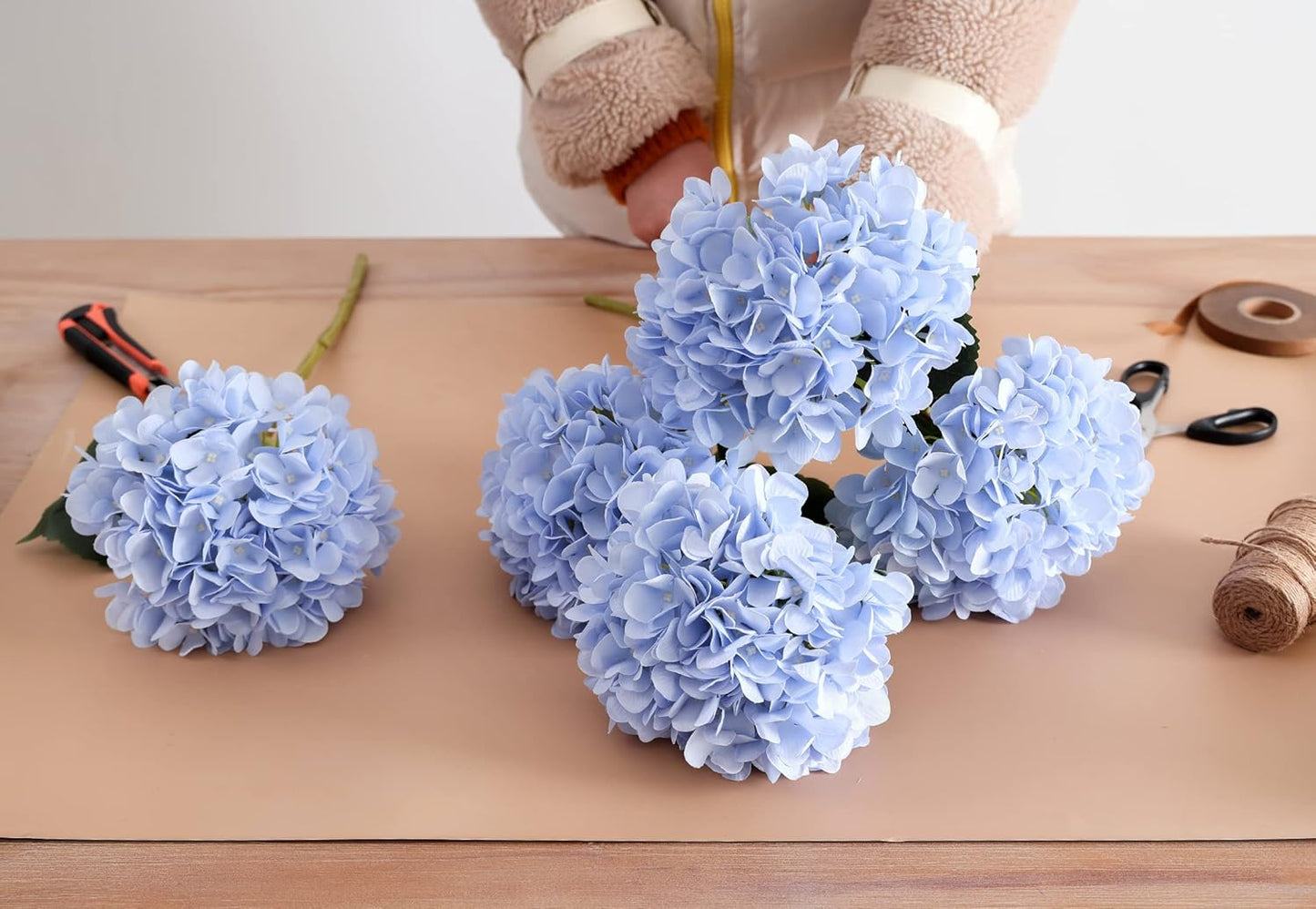 Artificial Blue Hydrangea Bouquet｜Realistic Silk Faux Flower with Large Bloom Head｜Soft Fabric Petals for Vase Decoration, Table Centerpiece, Wedding & Photography Prop